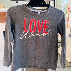 Gray sweatshirt “love wins” for girls